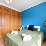 Delphin فيلة *