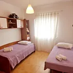 Delphin فيلة *